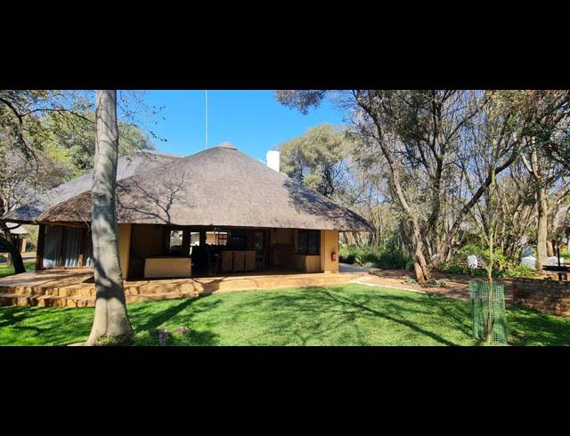 4 BEDROOM HOUSE FOR SALE IN LAKELAND ESTATE